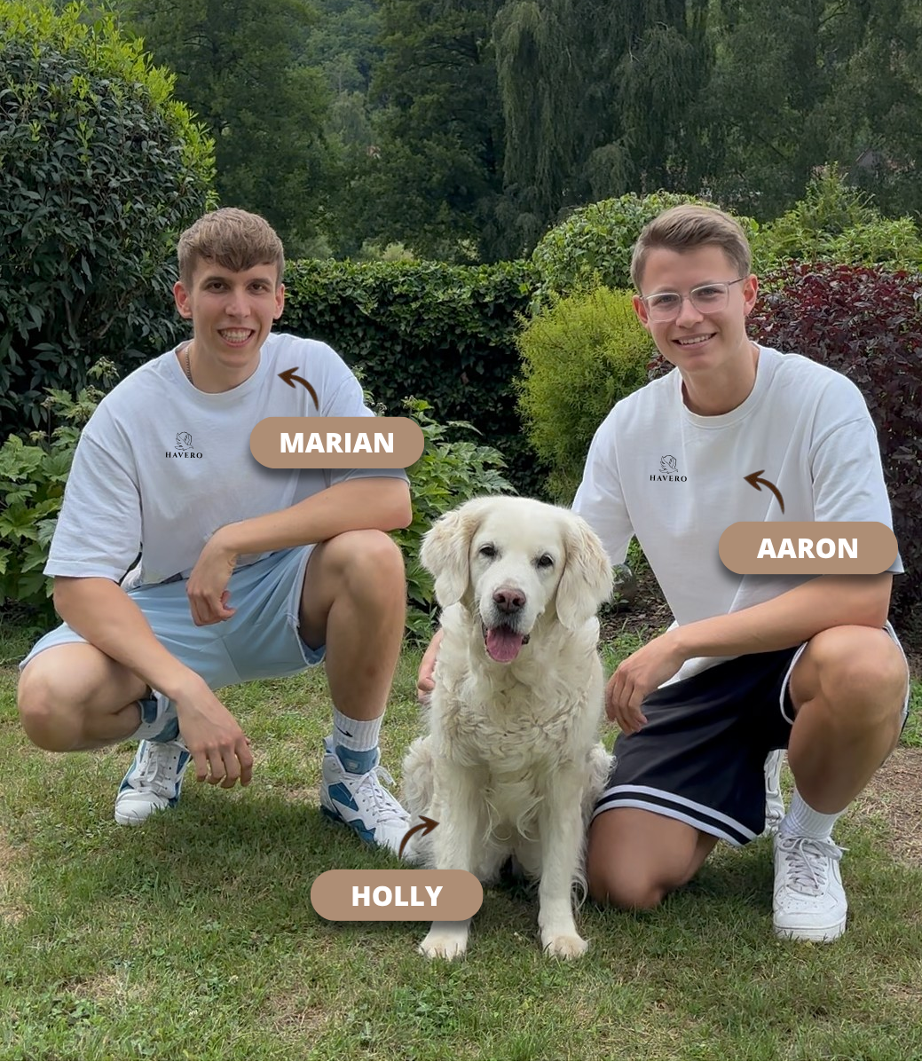 HAVERO Gründer Marian und Aaron mit Golden Retriever Holly